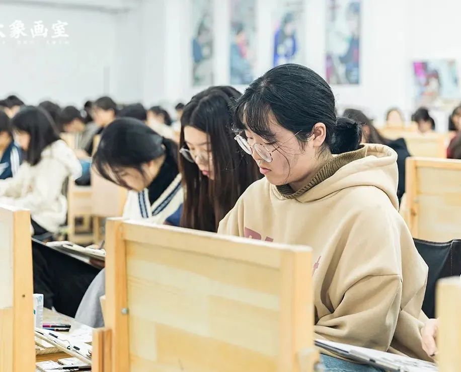 陈怡婷.jpg 图片