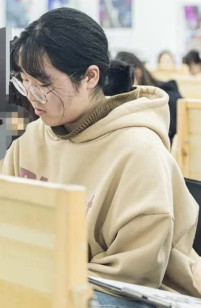 浙江状元班优秀学员陈怡婷 | 即使稳居第一，还是日夜担心被赶超